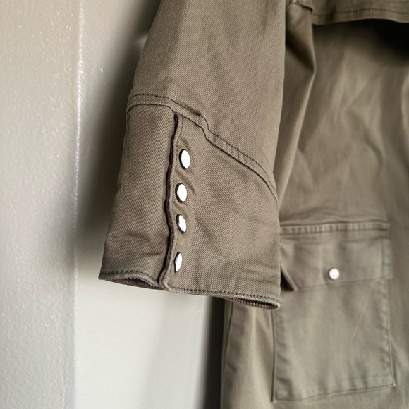 Found - trench coat ! Never worn ! - Picture 2 of 6